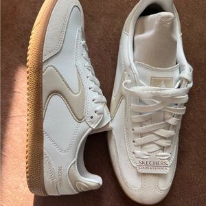 Skechers White and Tan Court Classics